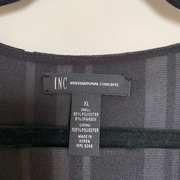 Black and White Stripe Dress - Picture 4 of 4